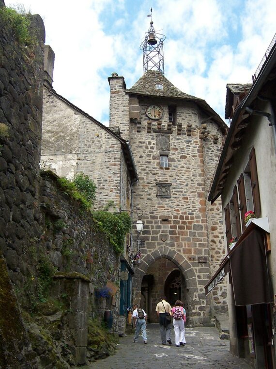 Visite de Salers, Guide Salers