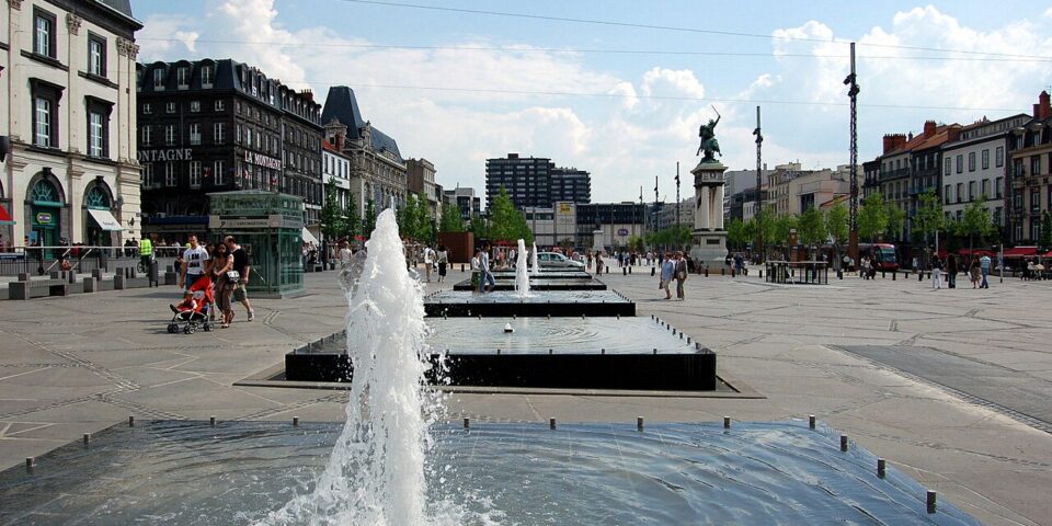 Place de Jaude, Guide Clermont-Ferrand, Visiter Auvergne
